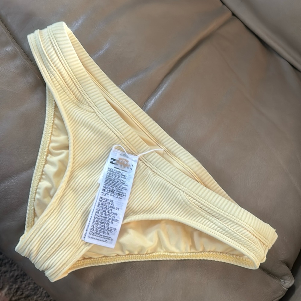 Billa Bong Face the Sun Barrit Bikini Bottom Size Large